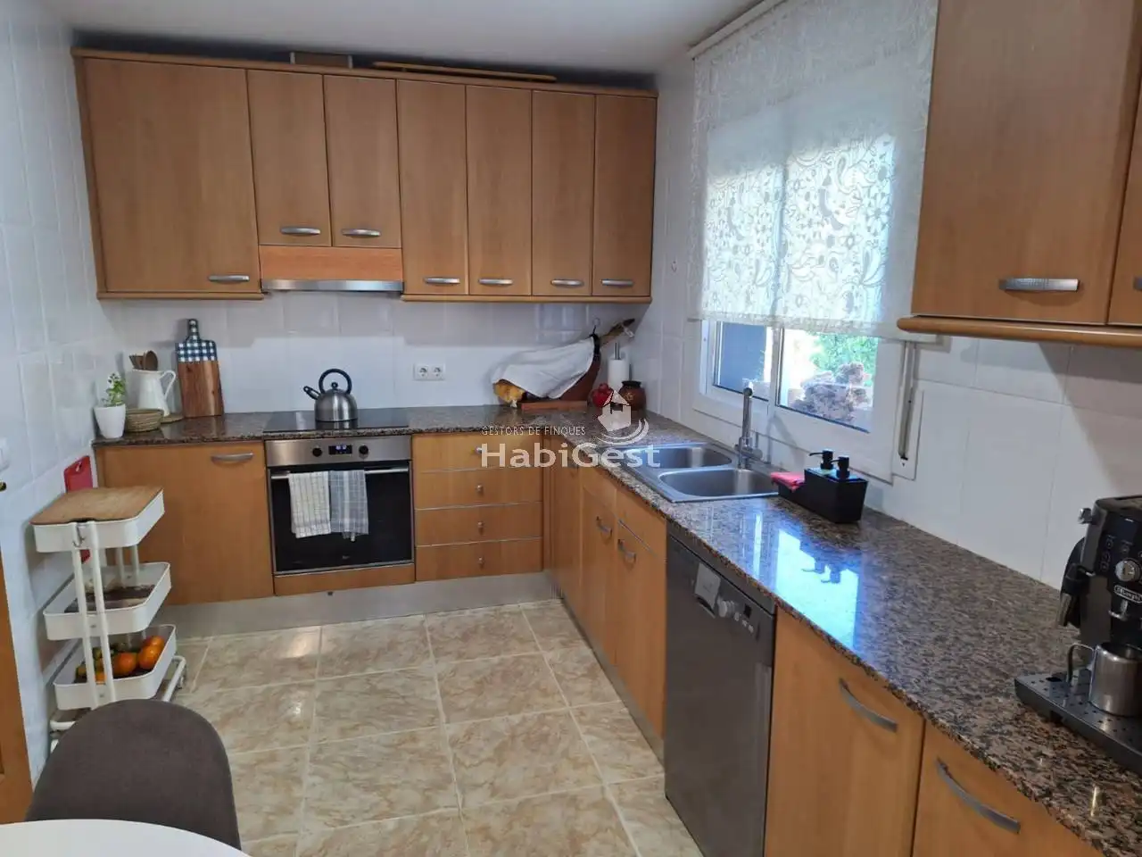 Cuina de Casa o xalet en venda en Vilobí d'Onyar amb Aire condicionat, Calefacció i Jardí privat