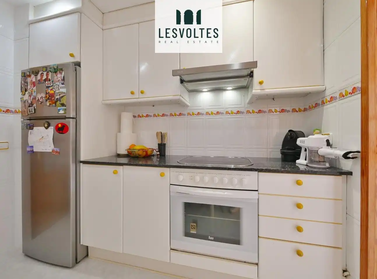 Cocina de Piso en venta en Palamós con Calefacción y Balcón