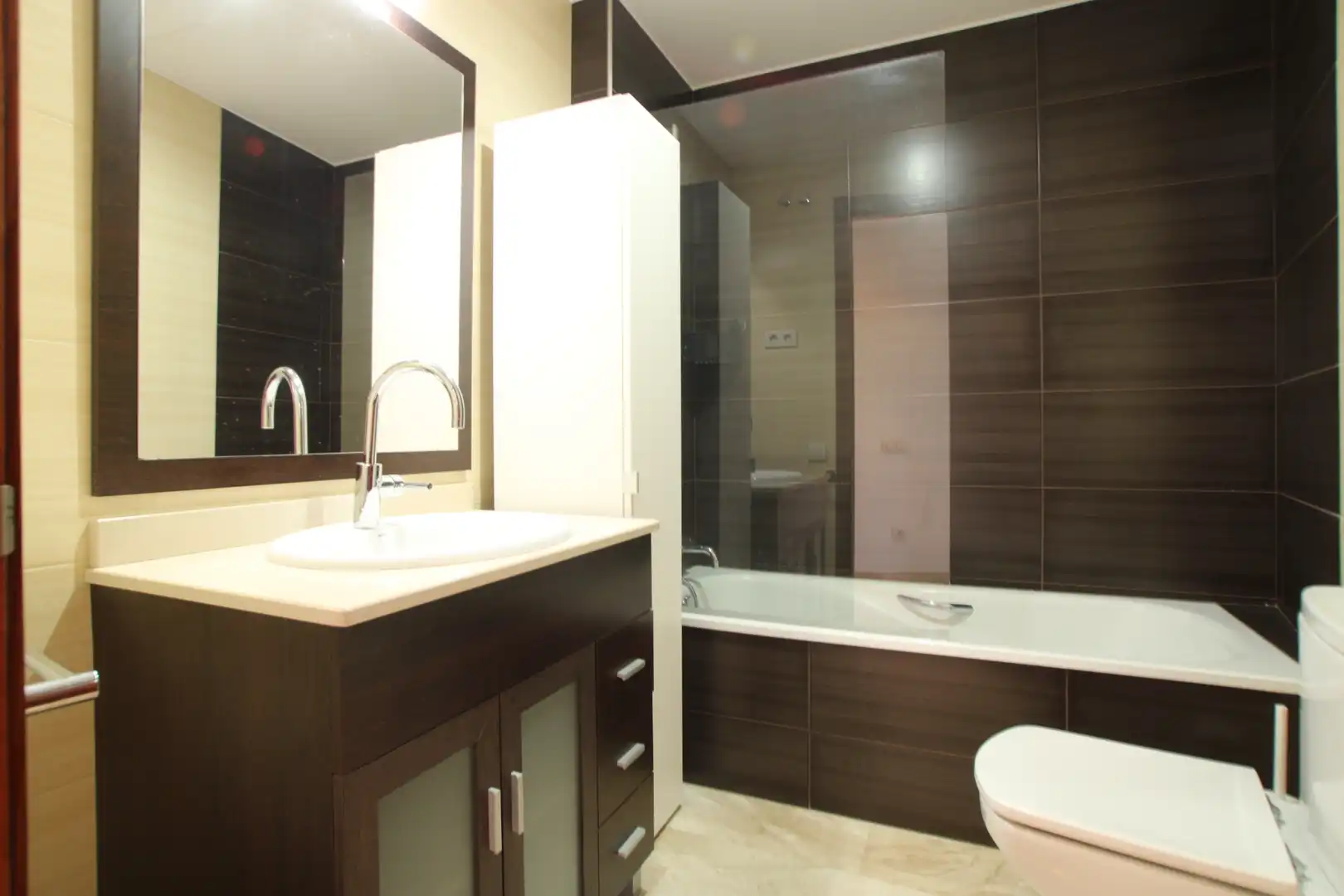 Baño de Ático de alquiler en Argentona con Aire acondicionado, Terraza y Horno