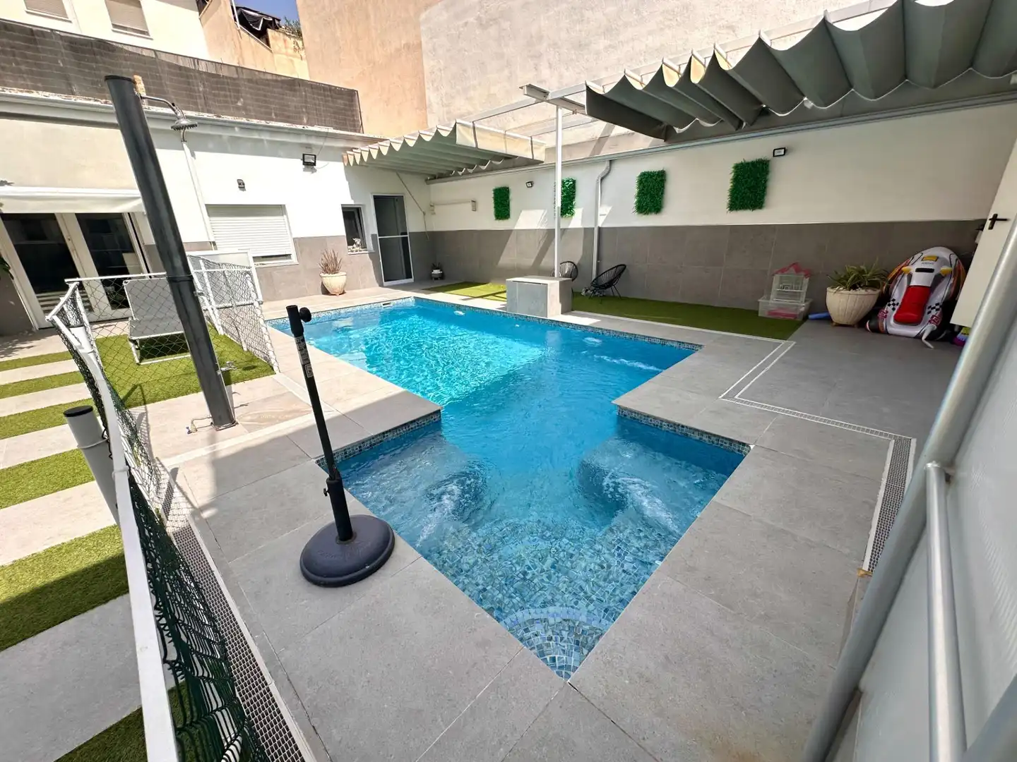 Piscina de Casa o chalet en venta en Churriana de la Vega con Aire acondicionado, Calefacción y Jardín privado