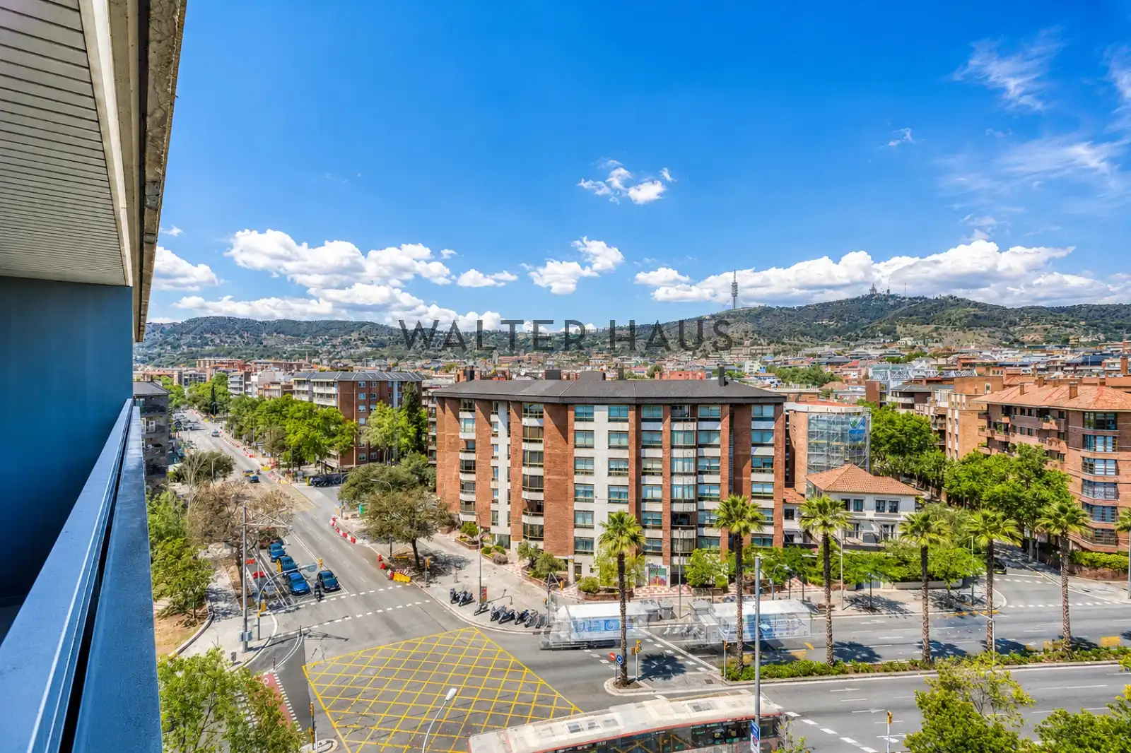 Außenansicht von Dachboden zum Verkauf in Barcelona mit Klimaanlage, Heizung und Parkett