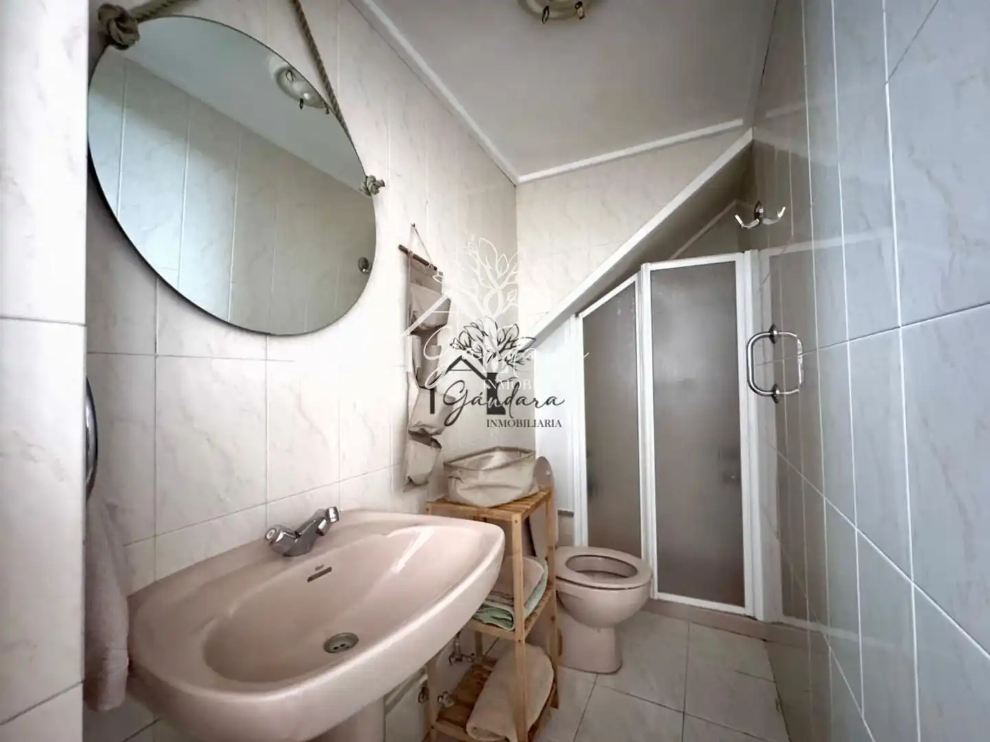 Badezimmer von Einfamilien-Reihenhaus zum Verkauf in Ferrol mit Terrasse und Abstellraum