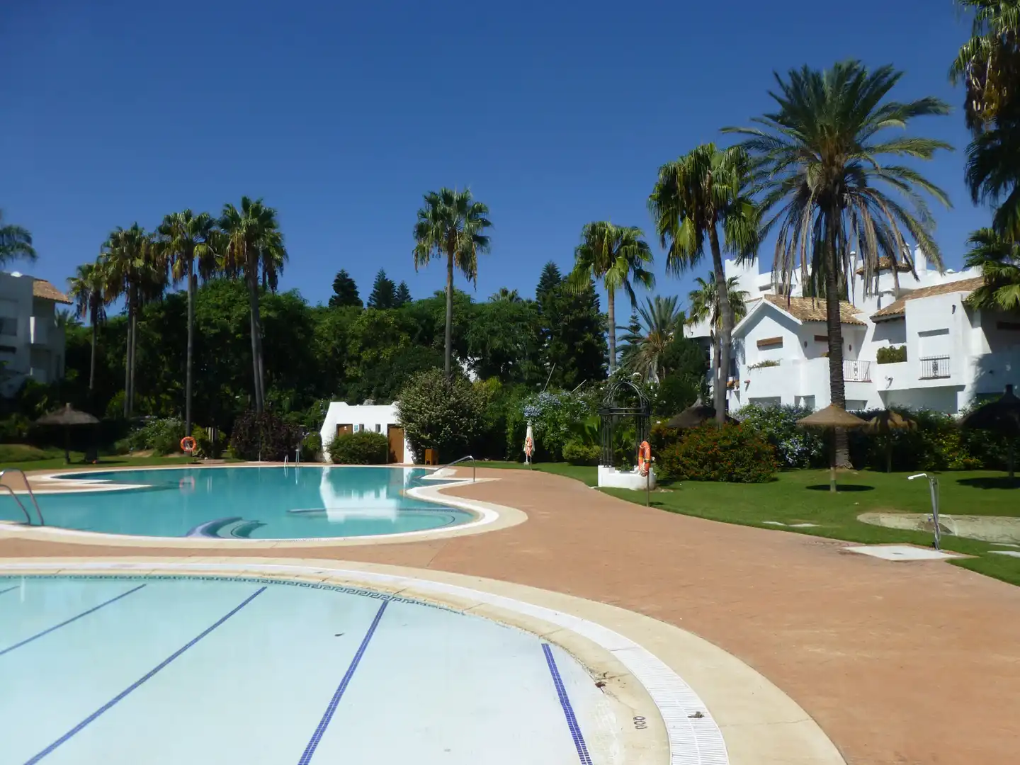 Swimming pool of Ground floor for sale in Rota  with Air Conditioner, Private garden and Terrace