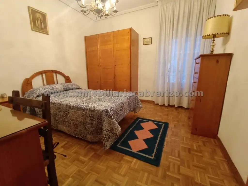 Bedroom of Flat for rent in  Logroño  with Heating, Parquet flooring and Terrace