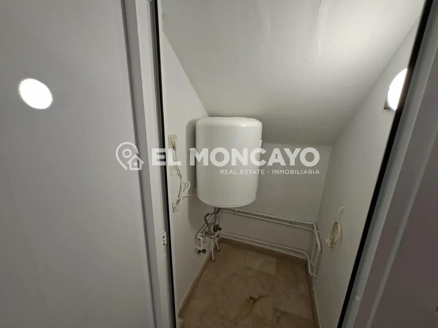 Casa adosada en venda en Orihuela amb Aire condicionat, Calefacció i Jardí privat