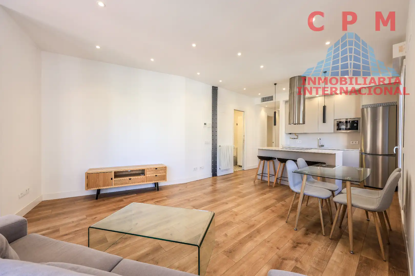 Living room of Flat for rent in Madrid  with Air Conditioner, Heating and Parquet flooring