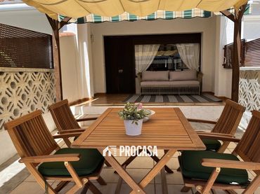 Detached house for sale in Ebre