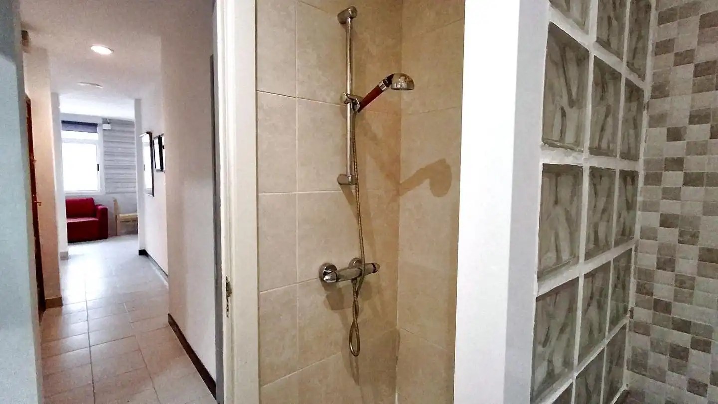 Badezimmer von Erdgeschoss zum Verkauf in A Coruña Capital  mit Heizung und Abstellraum