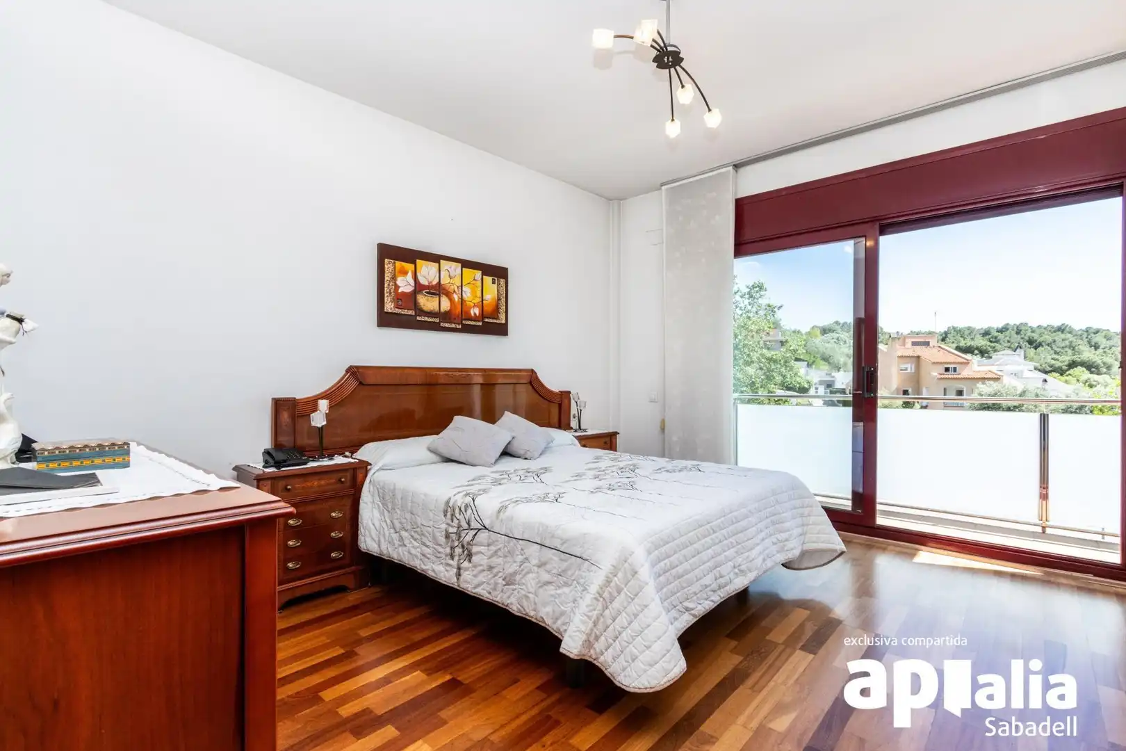 Dormitori de Casa o xalet en venda en Castellar del Vallès amb Aire condicionat, Calefacció i Jardí privat