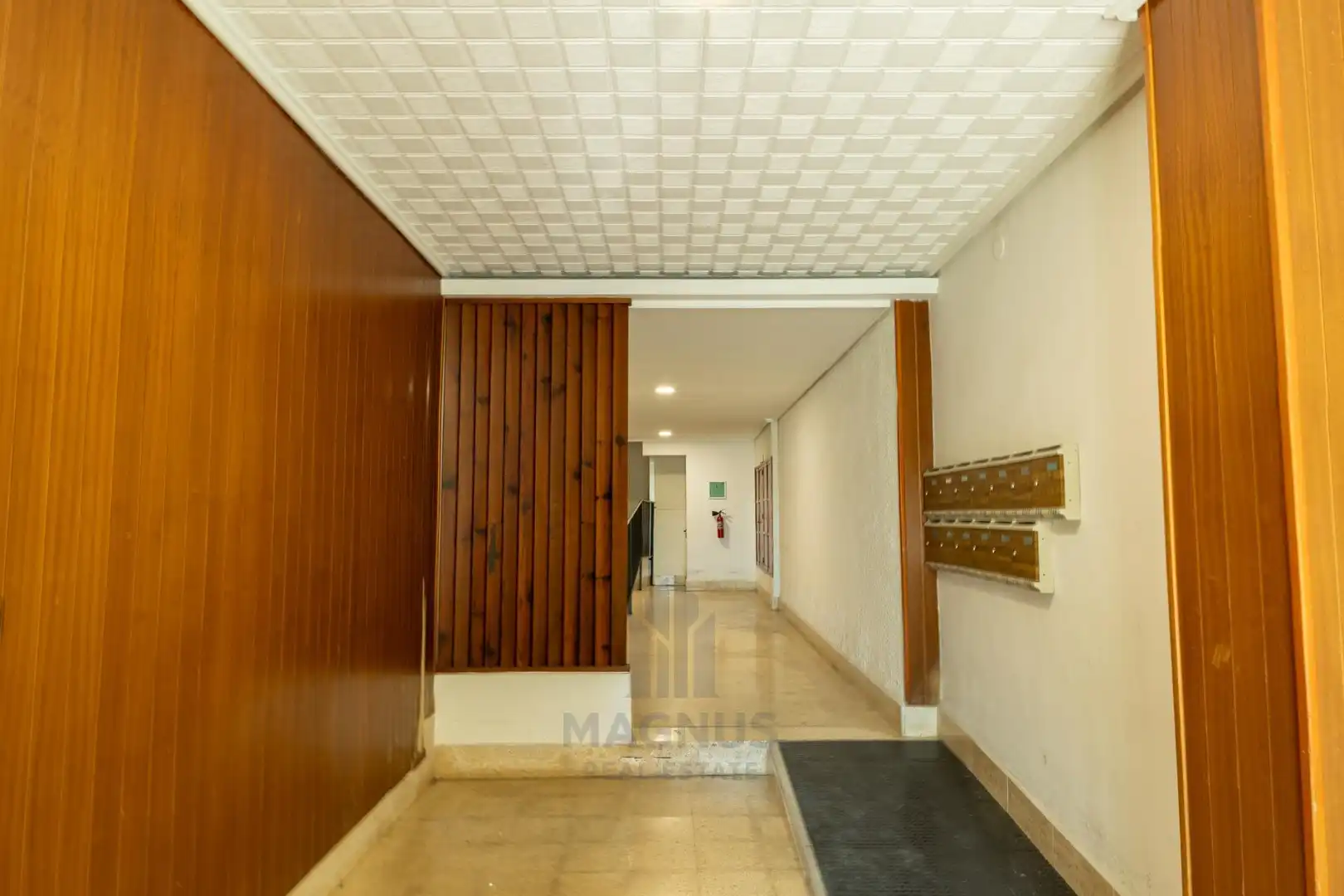 Wohnung zum Verkauf in Foios mit Klimaanlage, Abstellraum und Balkon