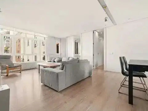 Sala d'estar de Àtic en venda en  Madrid Capital amb Aire condicionat
