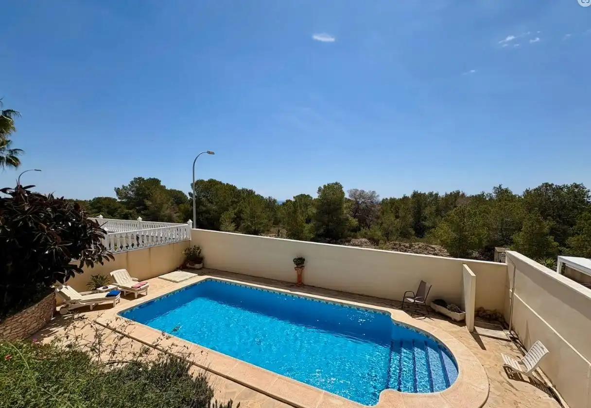 Chalet con terraza en venta en Calle canal de la mancha 19