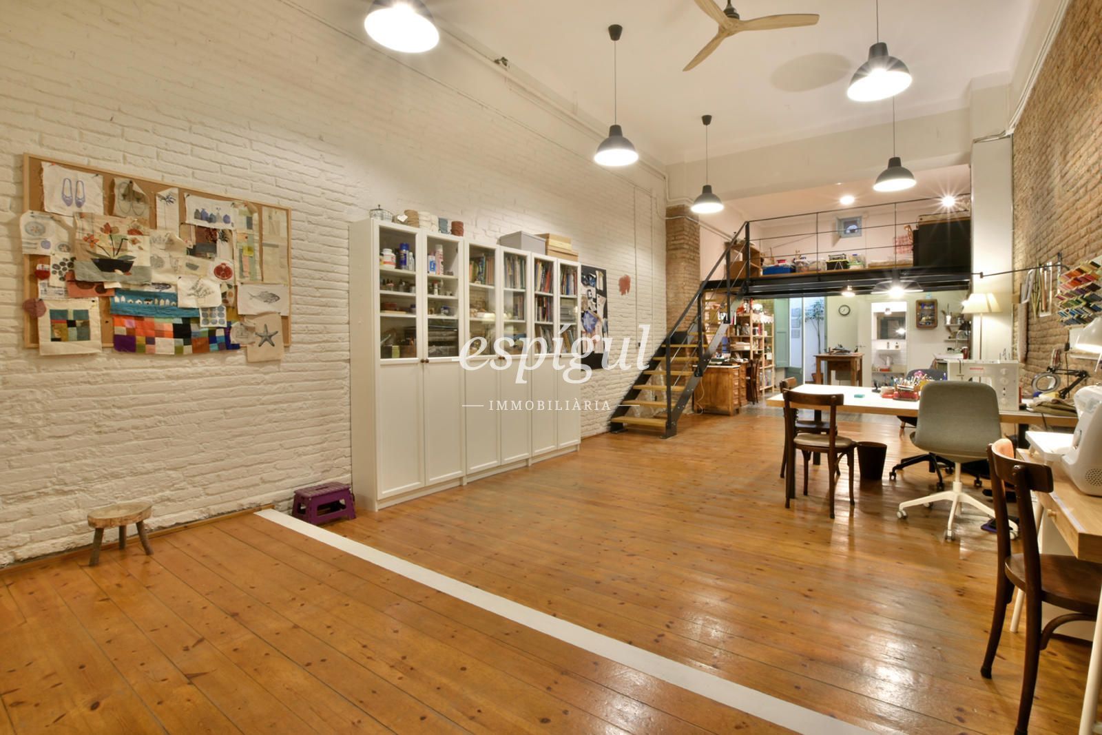 Flat for sale in  Barcelona Capital  with Heating