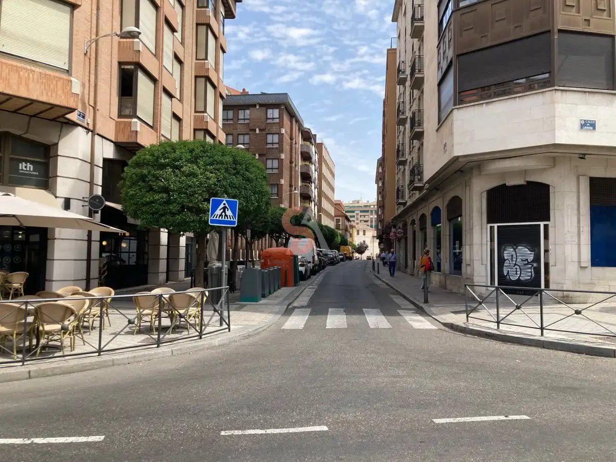 Local comercial de lloguer a RUIZ HERNÁNDEZ, imagen 33