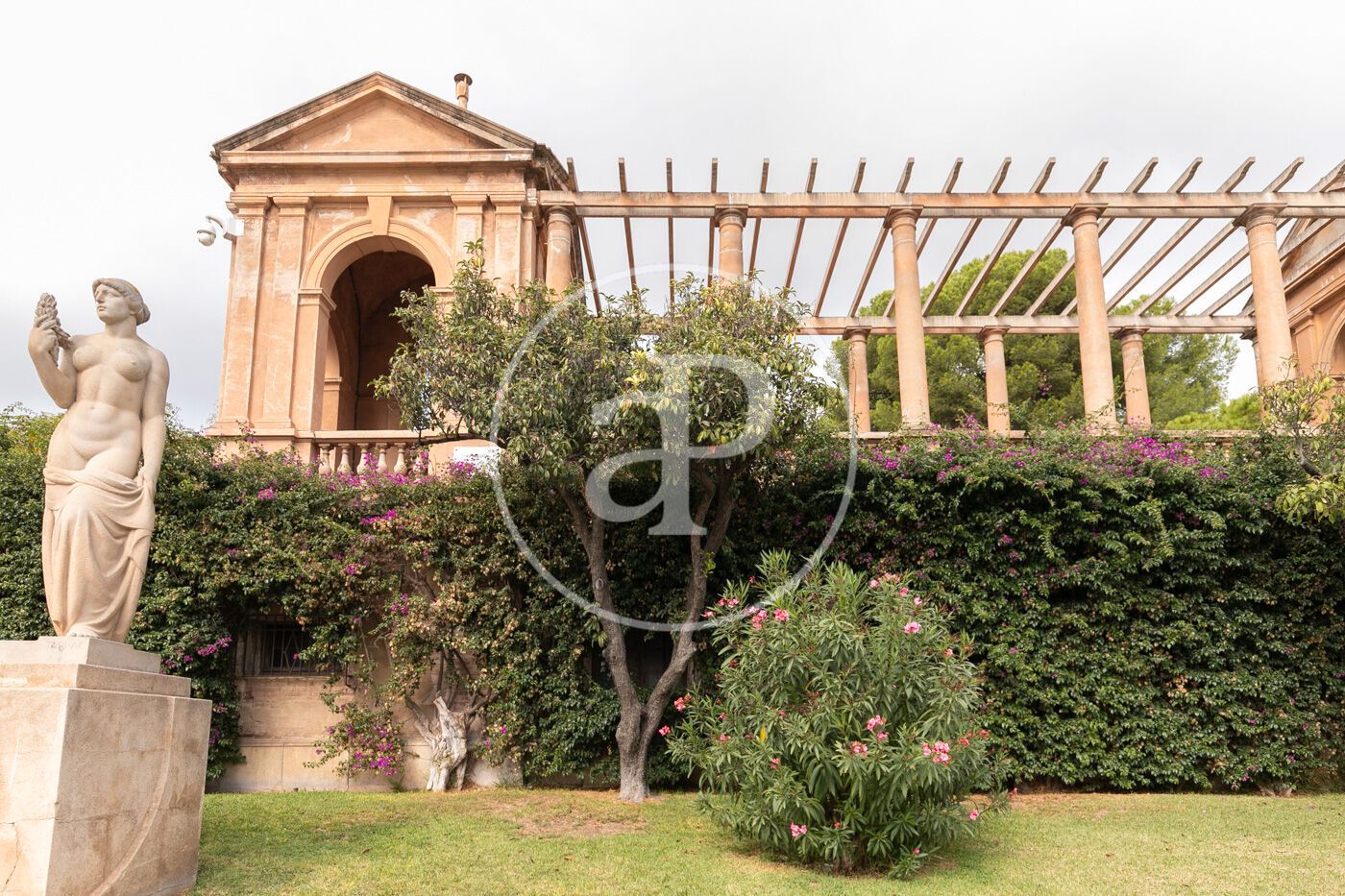 Vista exterior de Residencial en venda en  Barcelona Capital