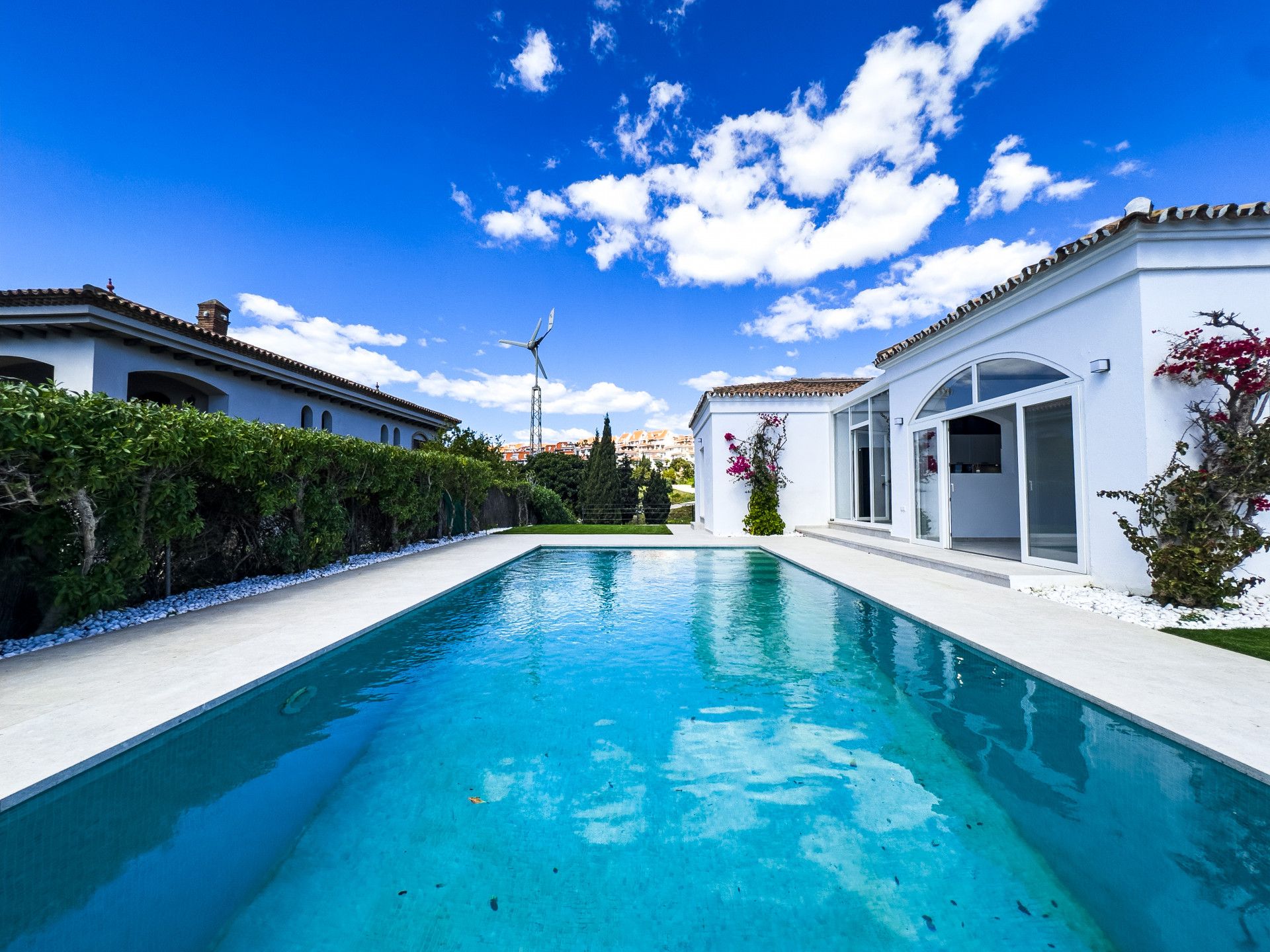 Piscina de Casa o xalet en venda en Manilva amb Jardí privat i Piscina