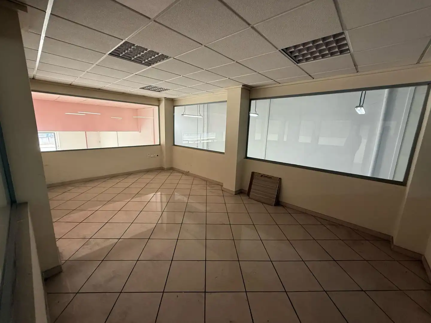 Nave industrial en venta en Casc Urbà, imagen 15