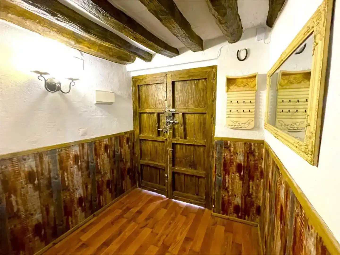 Casa adosada de lloguer en Cómpeta amb Jardí privat, Parquet i Traster