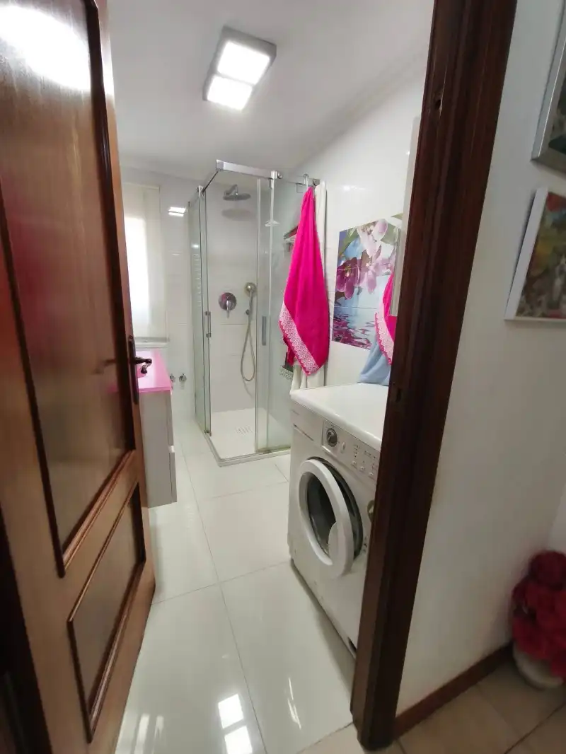 Baño de Casa o chalet en venta en Camargo con Jardín privado, Terraza y Amueblado