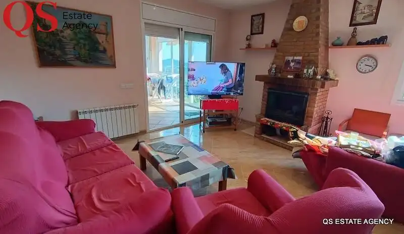 Sala d'estar de Casa o xalet en venda en Tordera amb Calefacció, Jardí privat i Terrassa