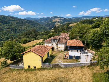Casa con jardín en venta en Folgueras