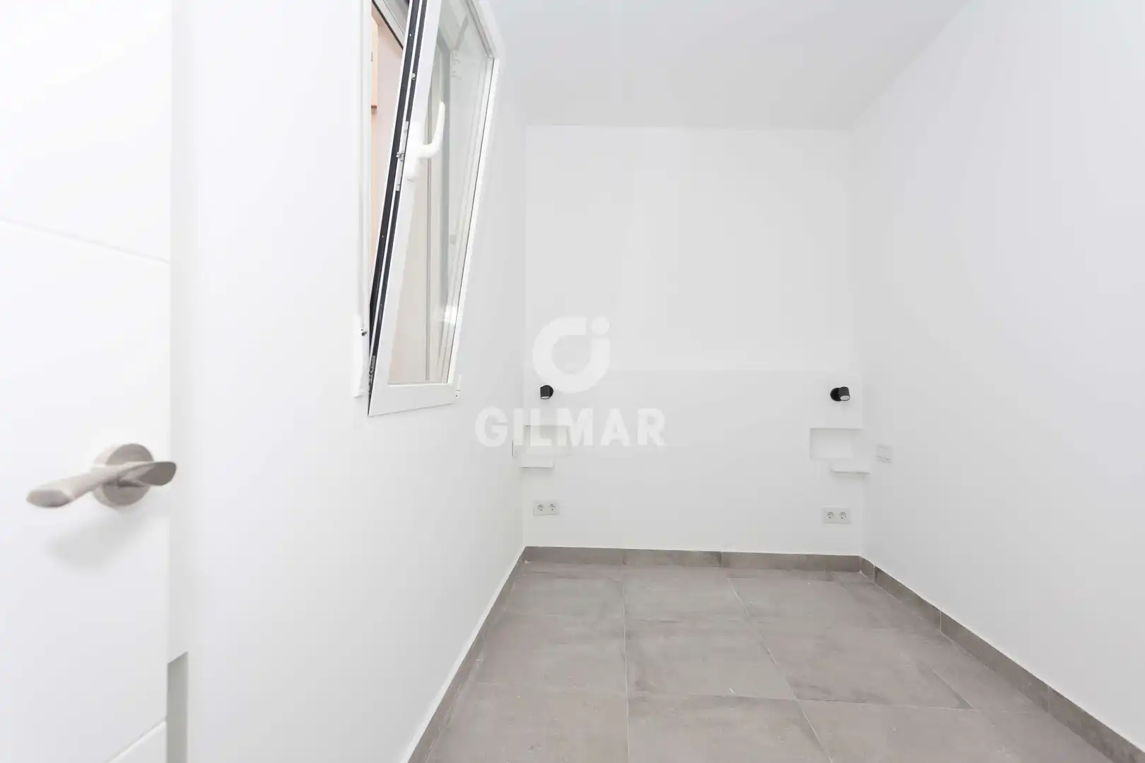 Bedroom of Ground floor for sale in Madrid  with Heating and Balcony
