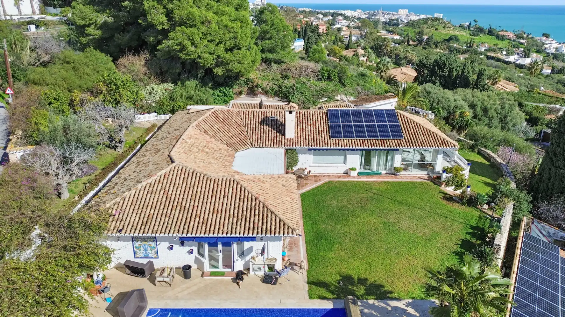 Vista exterior de Casa o chalet en venta en Benalmádena con Aire acondicionado, Jardín privado y Terraza
