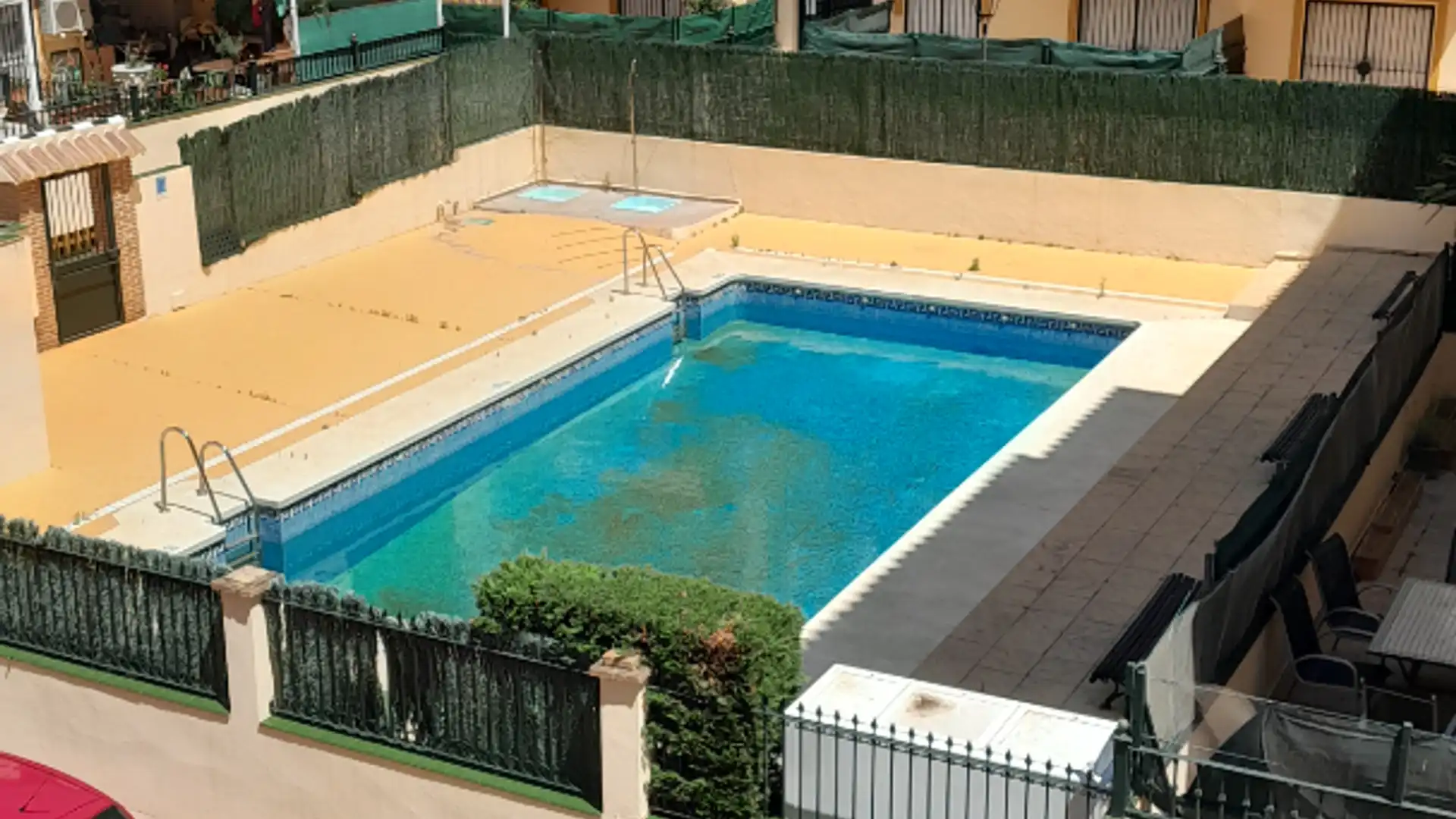 Piscina de Piso en venta en Torrox con Aire acondicionado, Terraza y Amueblado