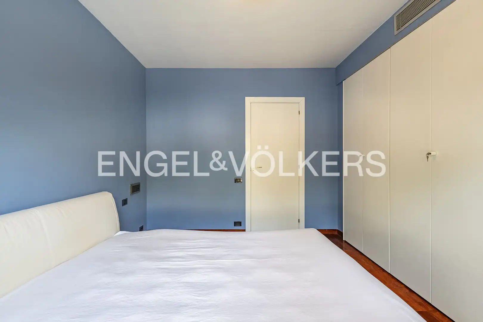 Habitación de Casa o chalet en venta en Sant Cugat del Vallès con Aire acondicionado, Calefacción y Jardín privado