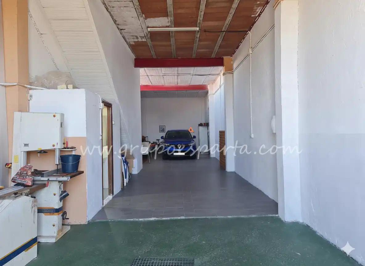 Nave industrial en venta en Santiponce