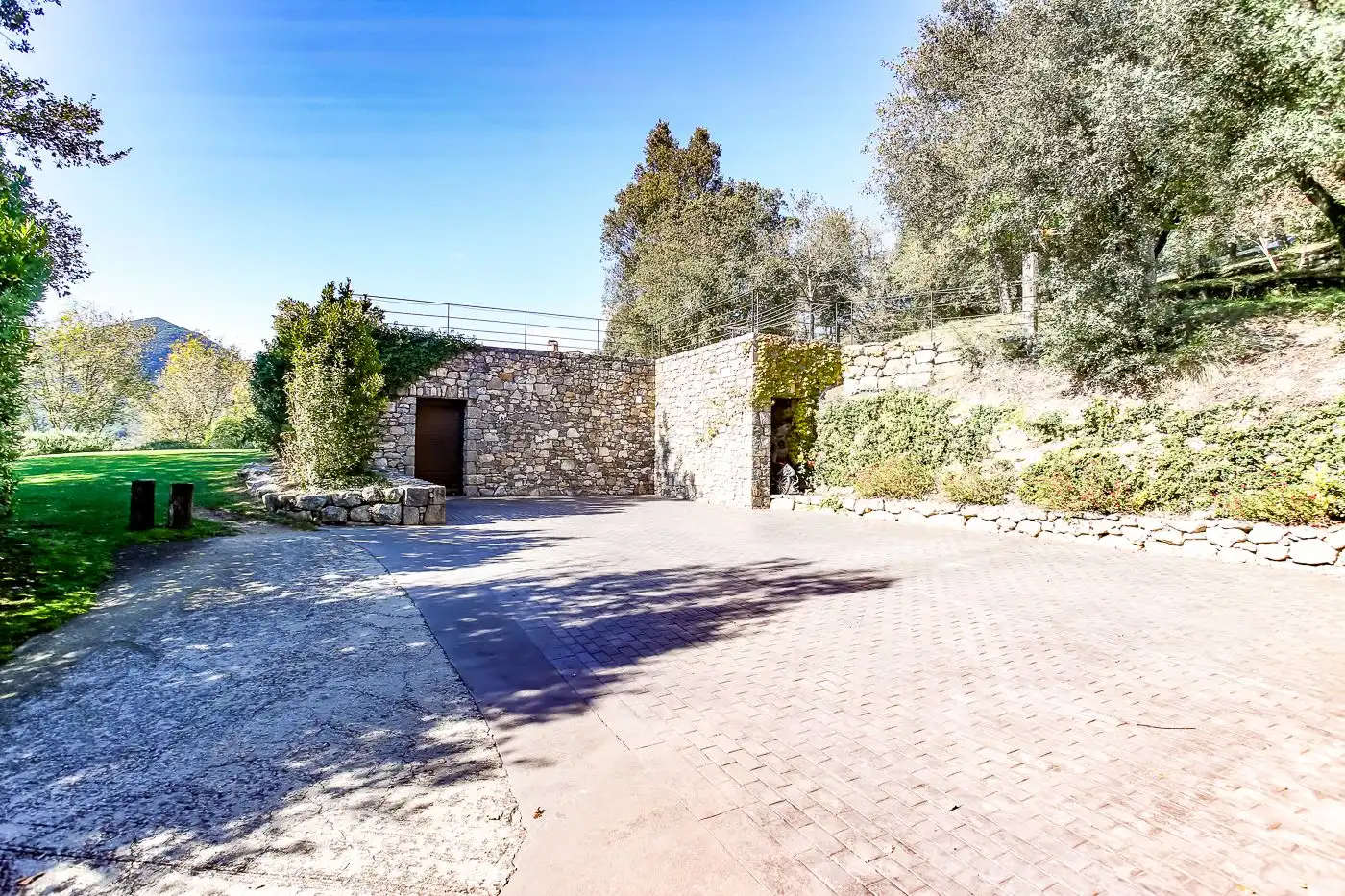 Exterior view of Country homes for sale in Montagut i Oix  with Private garden, Terrace and Swimming Pool