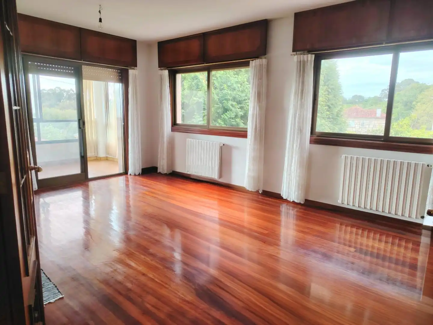 Sala de estar de Casa o chalet en venta en Vigo  con Calefacción, Terraza y Balcón