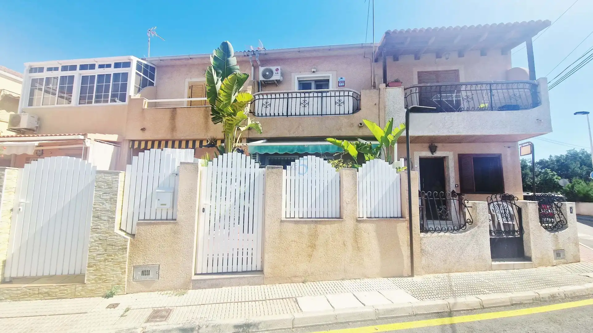 Casa a schiera con terrazza in vendita a Lo Pagán