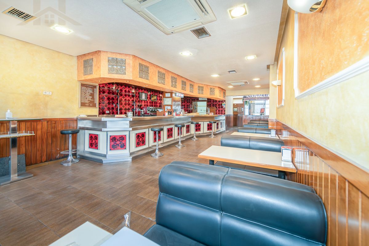 Premises for sale in Alcobendas  with Heating and Furnished