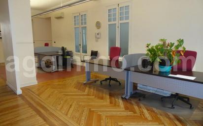Büro miete in Valladolid Capital mit Klimaanlage und Terrasse