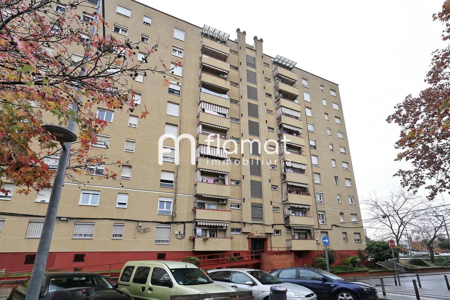 Exterior view of Flat for sale in Sabadell  with Air Conditioner