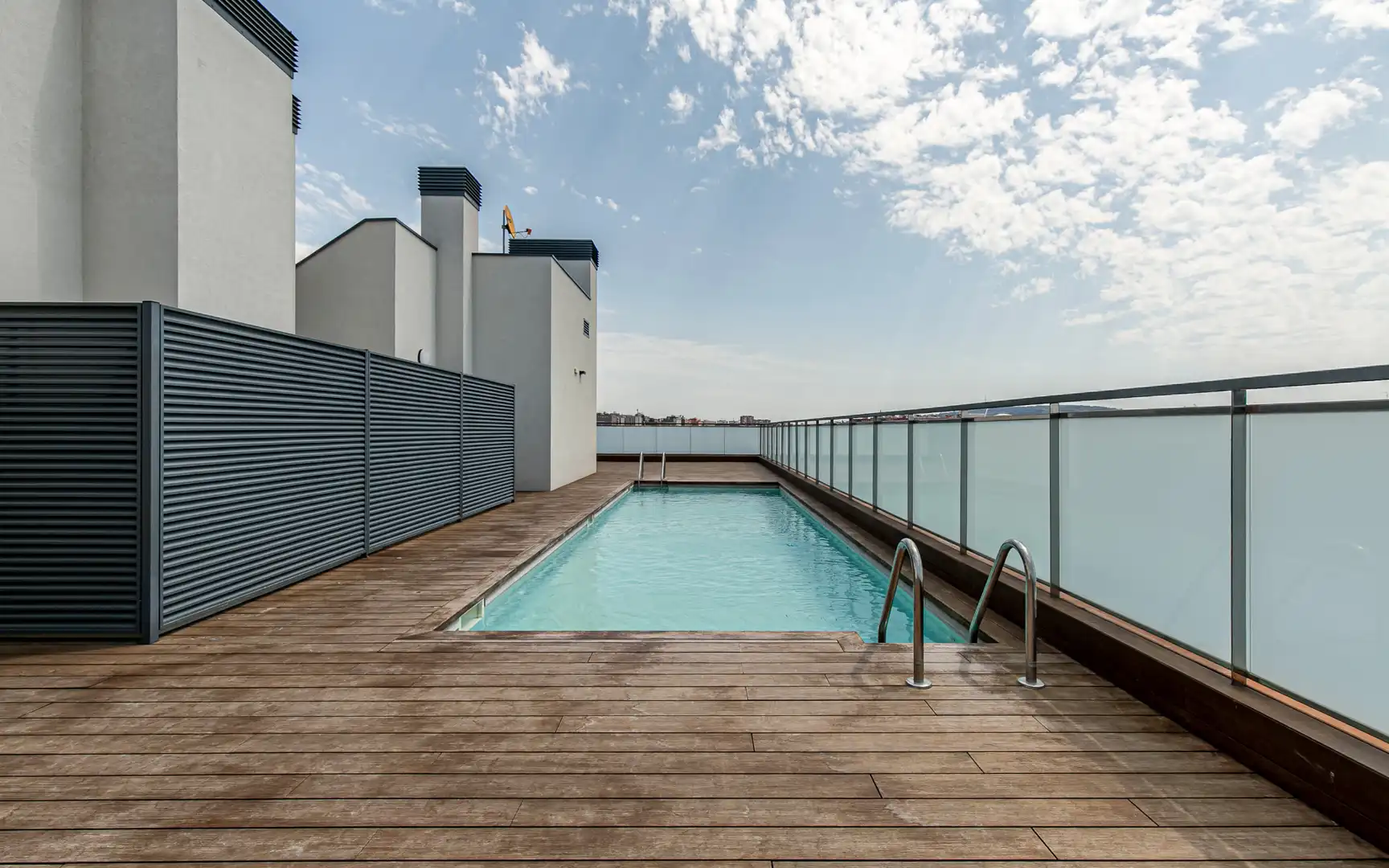 Piscina de Piso en venta en L'Hospitalet de Llobregat con Aire acondicionado, Calefacción y Trastero