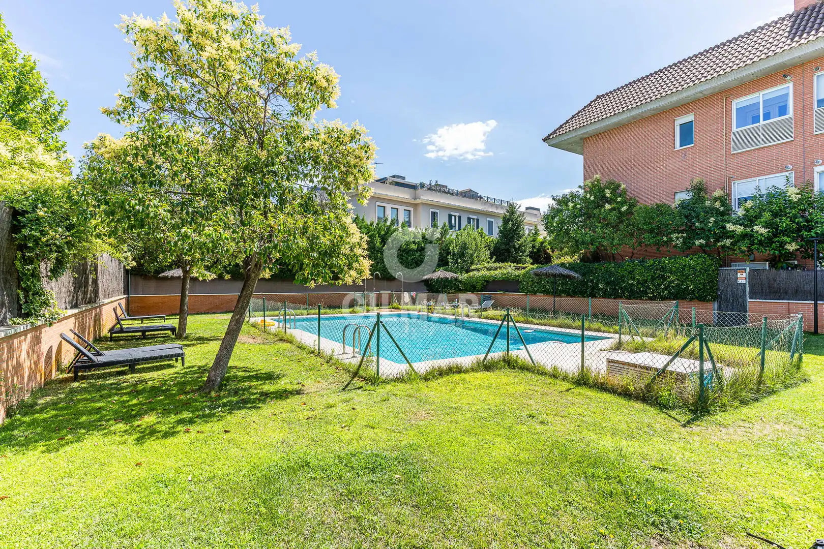 Garden of Duplexes for sale in Madrid  with Heating, Private garden and Storage room