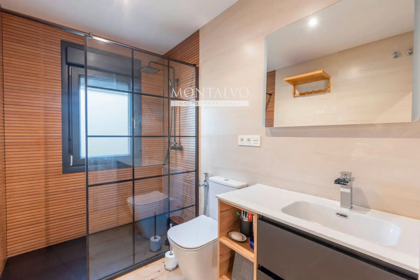Baño de Casa adosada en venta en Albolote