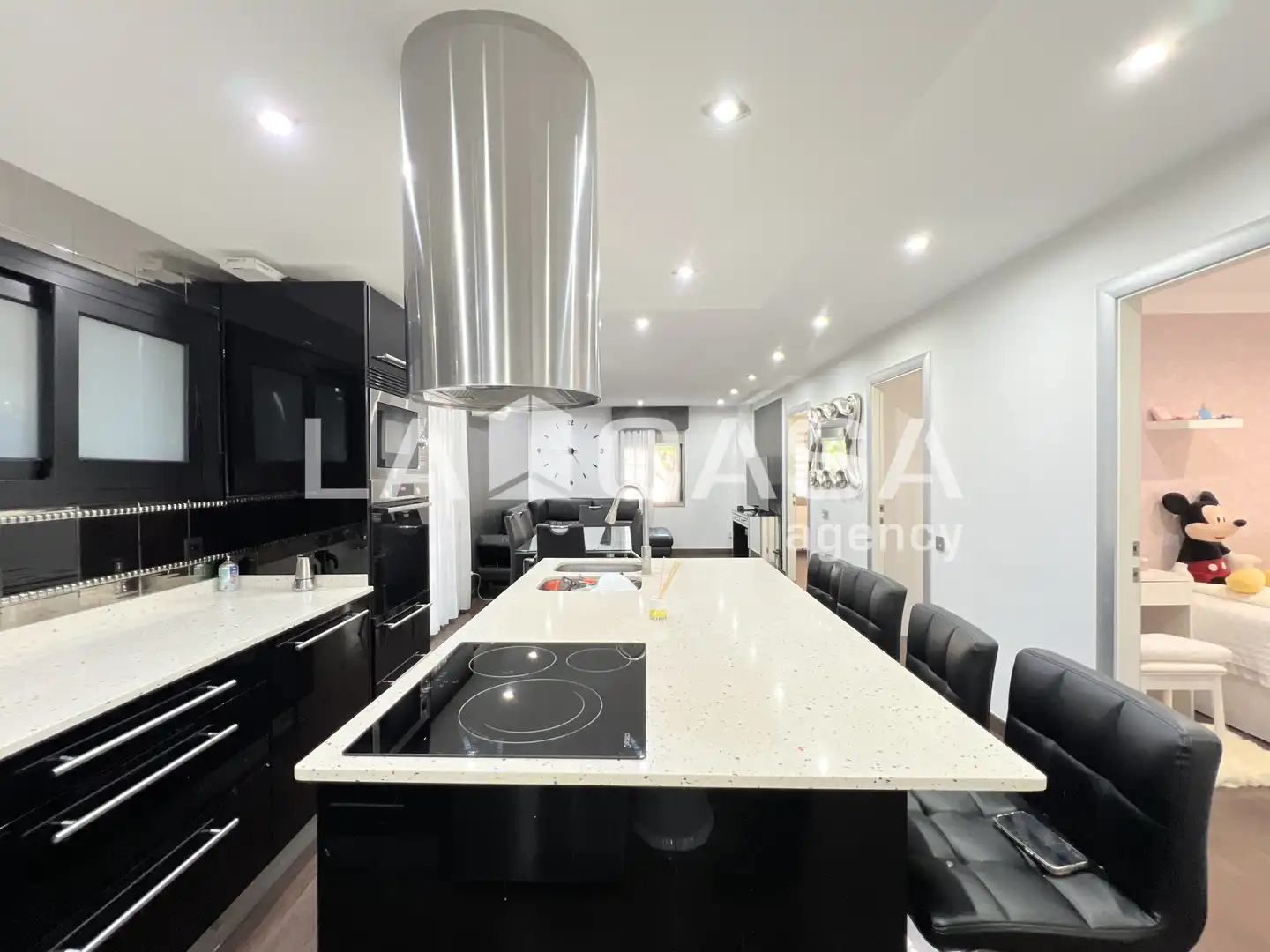 Küche von Wohnung zum Verkauf in Badalona mit Balkon