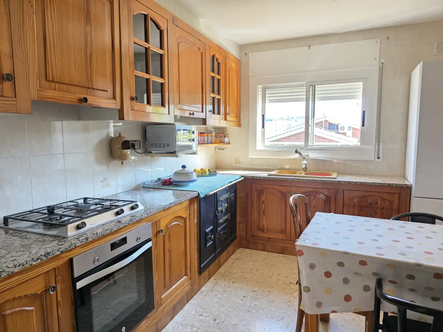 Cocina de Casa o chalet en venta en Montornès del Vallès con Calefacción, Jardín privado y Trastero