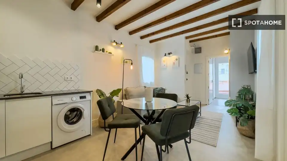 Piso de alquiler en El Raval