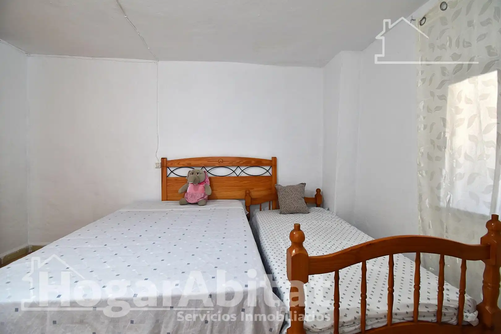 Bedroom of Houses for sale in Oliva  with Air Conditioner, Heating and Terrace