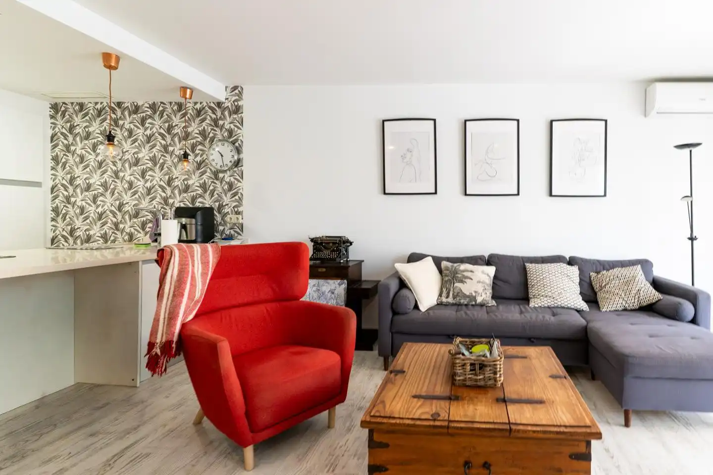 Living room of Detached homes for sale in Santa Pola  with Air Conditioner, Private garden and Parquet flooring