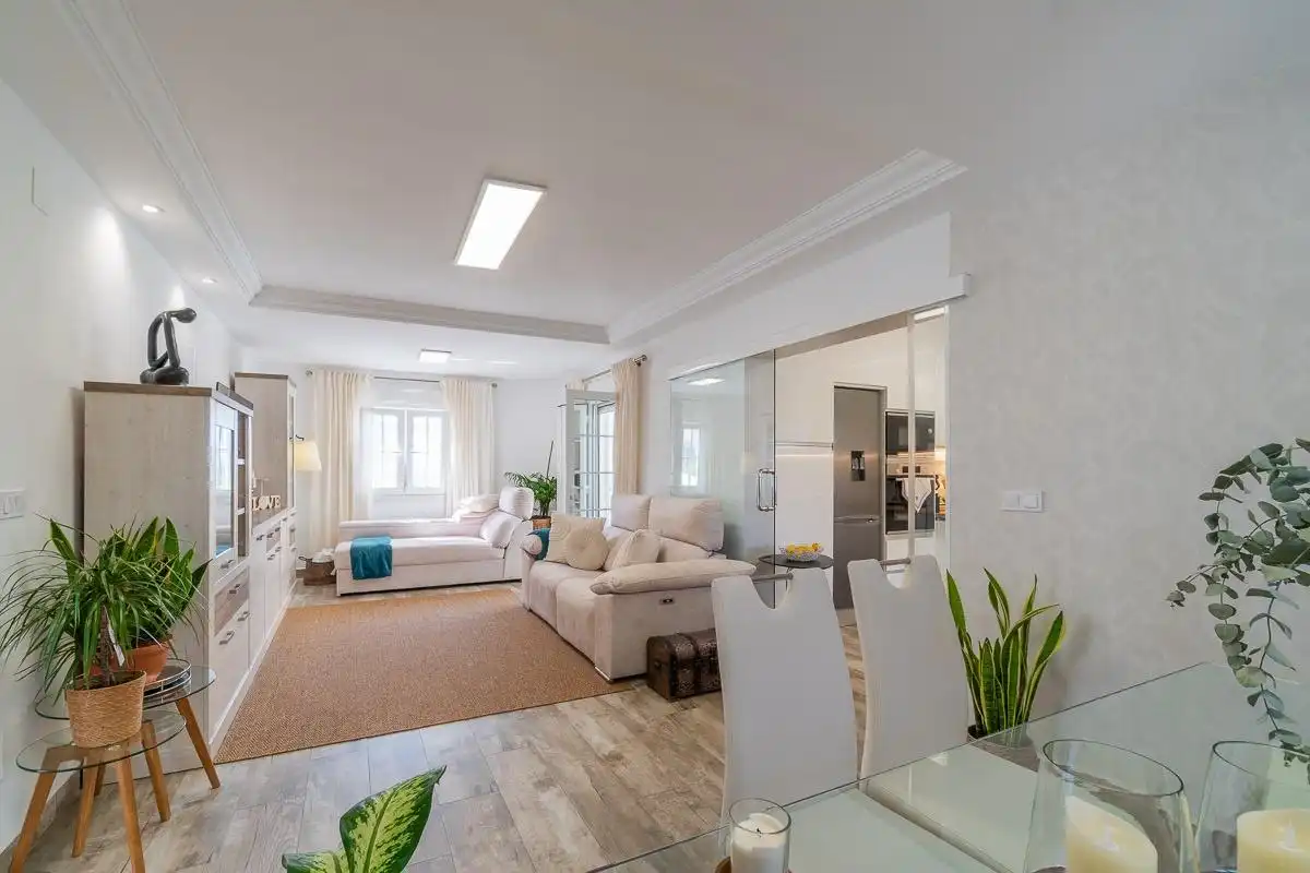 Sala de estar de Apartamento en venta en San Miguel de Salinas con Calefacción