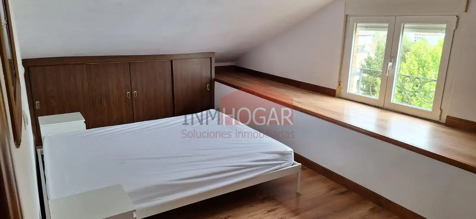 Dormitori de Pis de lloguer en Ávila amb Calefacció i Moblat