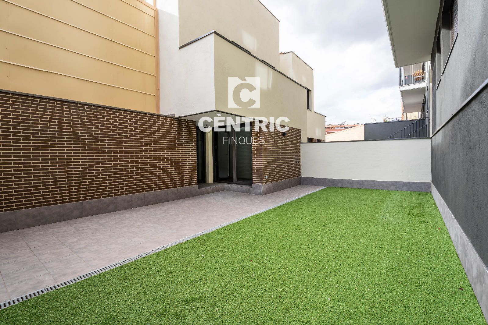 Terrassa de Casa adosada en venda en Terrassa amb Aire condicionat, Calefacció i Terrassa