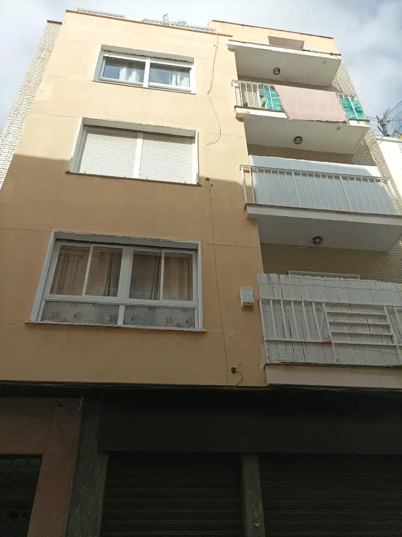Piso con terraza en venta en Calle Tarifa 26