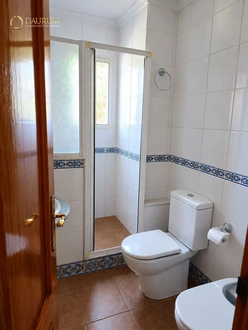 Baño de Piso en venta en Málaga con Calefacción, Terraza y Amueblado