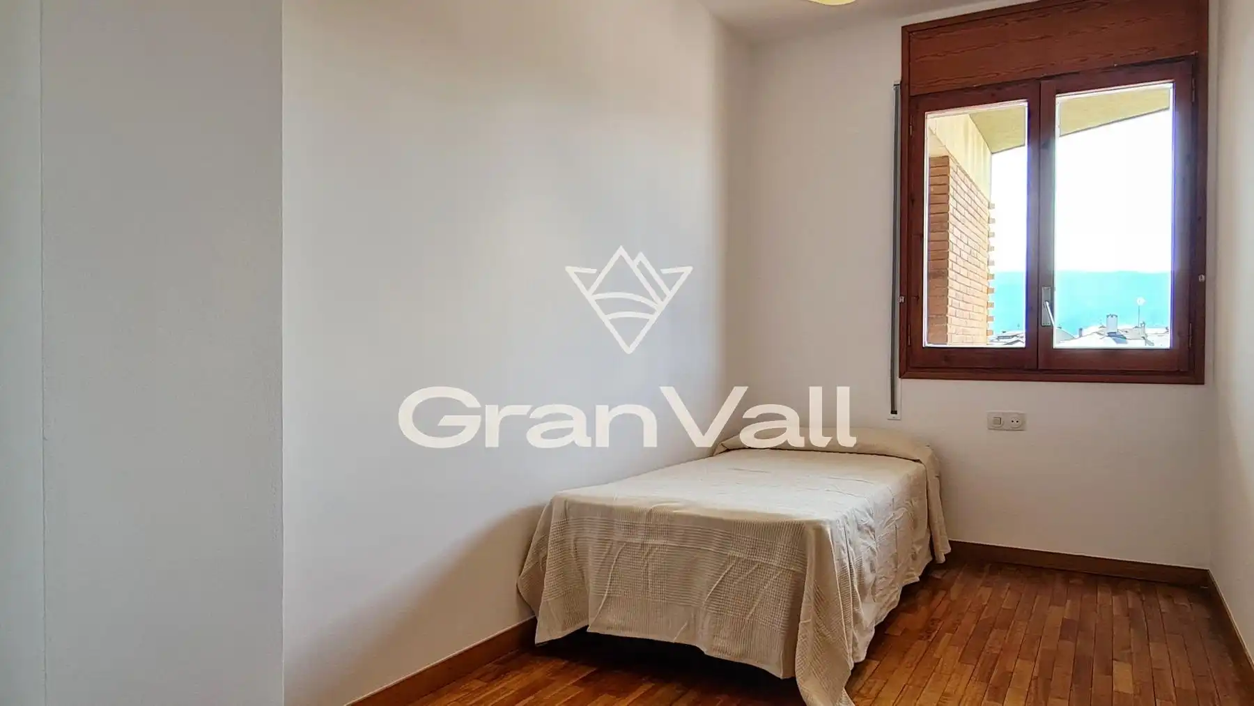 Dormitori de Apartament en venda en Puigcerdà amb Calefacció, Parquet i Terrassa